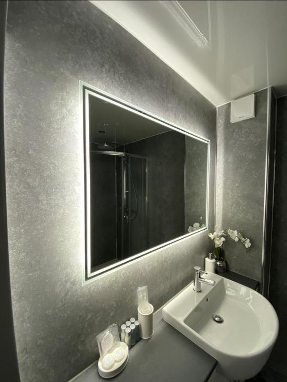 Ferienwohnung Super Prime Luxury Waterfront View Dbay By Tba Saint Davids  Exterior foto